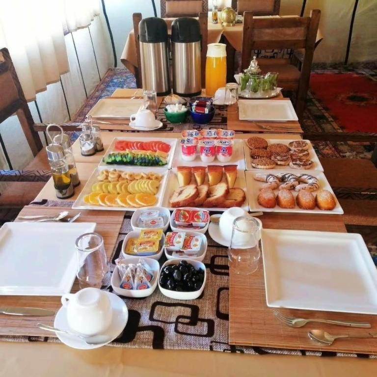 Sahara Safari Camp Hotel Merzouga Bagian luar foto