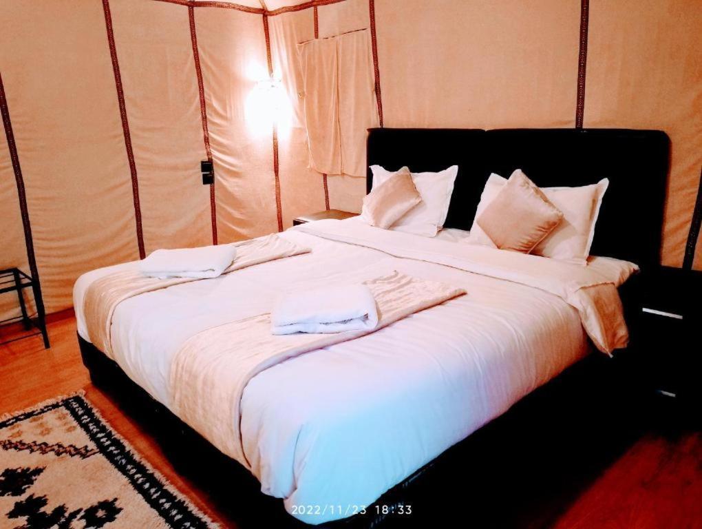 Sahara Safari Camp Hotel Merzouga Bagian luar foto